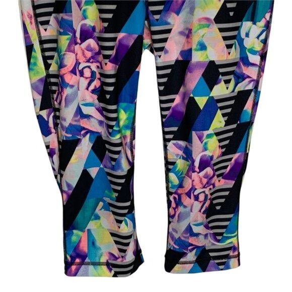 Fila Women’s Small Cropped Workout Running Gym Leggings - Picture 3 of 9